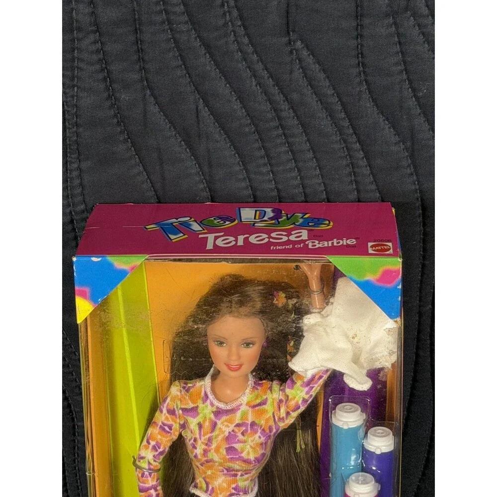 1995 Mattel Tie Dye Teresa Friend of Barbie Doll #20506 NRFB New Vintage Sealed